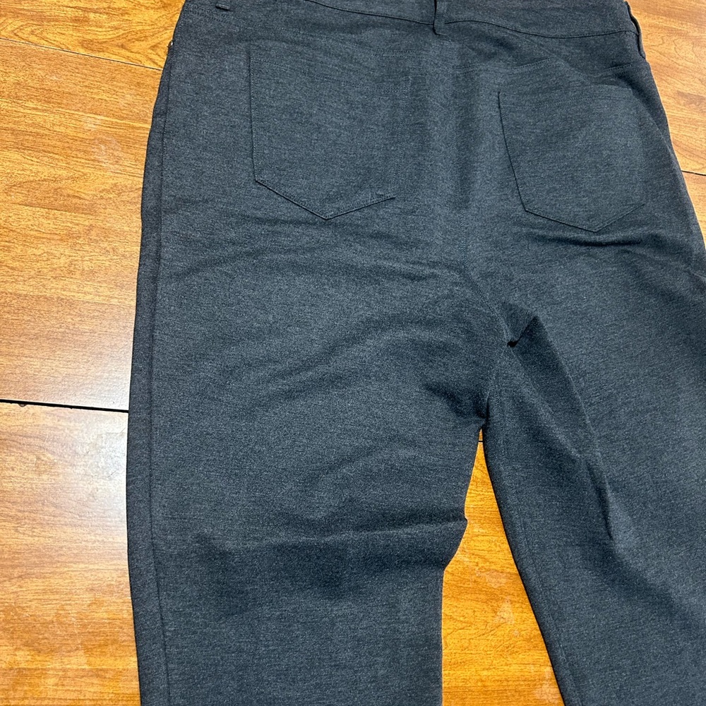 Chico’s Gray pants size 2 R - Picture 7 of 8